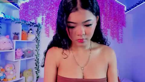 Hanna Botero online show from November 18, 2025, 3:38 pm