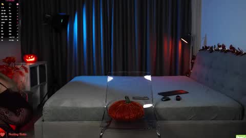 Veronica online show from November 1, 2025, 5:04 pm