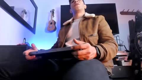 Snapshot of _heracles1 chatting on December 8, 2024, 3:45 pm Heracles online show from December 8, 2024, 3:45 pm