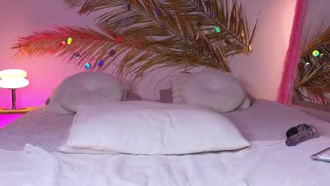 Holly online show from March 1, 2025, 9:51 am