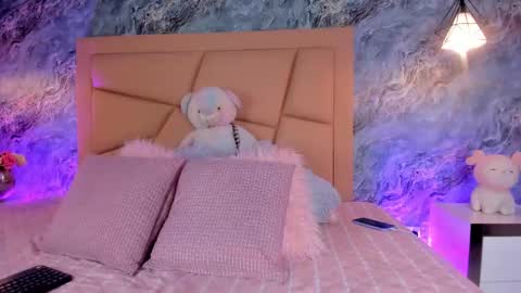 Snapshot of _hollywood_1 chatting on October 7, 2025, 7:05 am Hollywood online show from October 7, 2025, 7:05 am