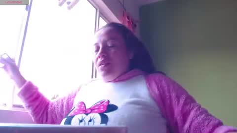 Snapshot of _honey1_ chatting on June 17, 2026, 12:40 pm Honey online show from June 17, 2026, 12:40 pm