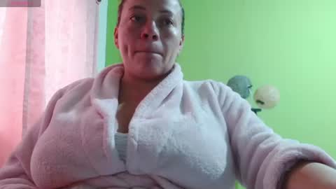 Snapshot of _honey1_ chatting on July 1, 2026, 11:12 am Honey online show from July 1, 2026, 11:12 am