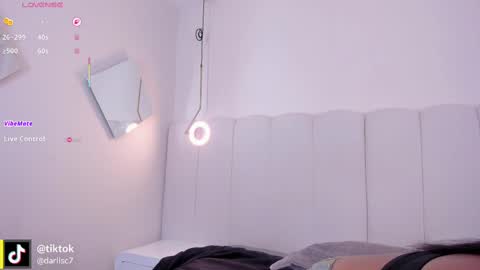 Darlis  online show from October 7, 2025, 7:22 pm