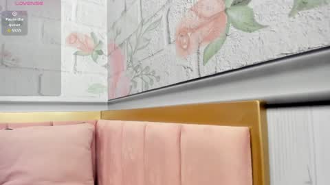 _iris_evans online show from February 1, 2025, 11:32 am