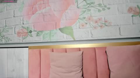 _iris_evans online show from February 6, 2025, 4:36 pm