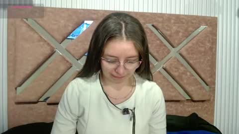 Snapshot of _isaabellaa chatting on June 12, 2026, 12:48 pm Isa online show from June 12, 2026, 12:48 pm