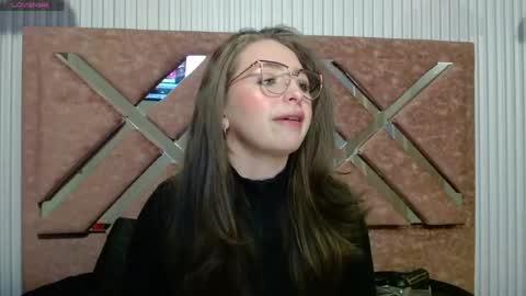 Snapshot of _isaabellaa chatting on June 19, 2026, 12:09 pm Isa online show from June 19, 2026, 12:09 pm