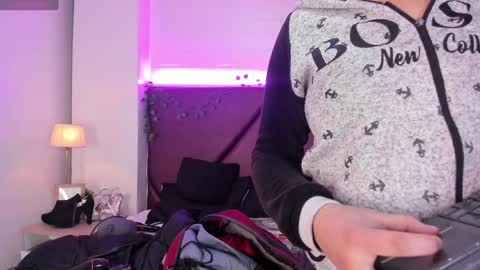 Isa online show from December 30, 2024, 1:58 pm