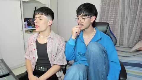 Snapshot of _jamesboy chatting on October 31, 2025, 1:06 am James online show from October 31, 2025, 1:06 am