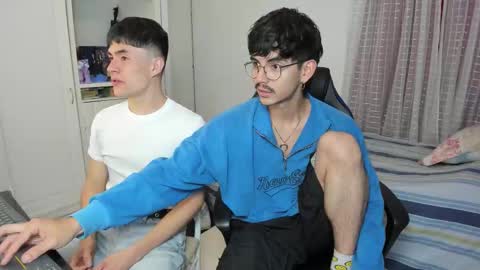 Snapshot of _jamesboy chatting on October 31, 2025, 10:33 pm James online show from October 31, 2025, 10:33 pm