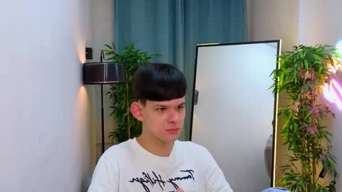 Snapshot of _jamesgray_ chatting on February 6, 2026, 2:53 pm James online show from February 6, 2026, 2:53 pm