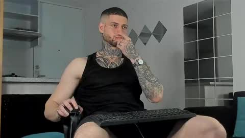 Snapshot of _jamesleandros chatting on December 5, 2024, 11:40 pm jeison online show from December 5, 2024, 11:40 pm