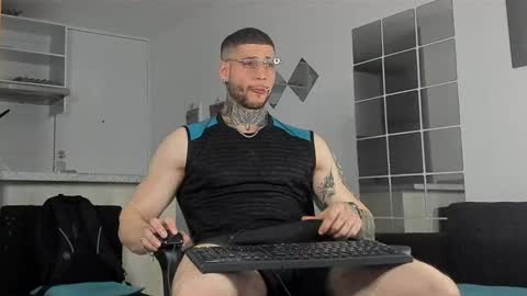 Snapshot of _jamesleandros chatting on December 20, 2024, 9:50 pm jeison online show from December 20, 2024, 9:50 pm