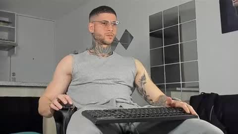 Snapshot of _jamesleandros chatting on December 28, 2024, 2:01 am jeison online show from December 28, 2024, 2:01 am