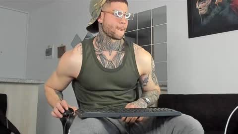 Snapshot of _jamesleandros chatting on January 29, 2025, 10:01 pm jeison online show from January 29, 2025, 10:01 pm