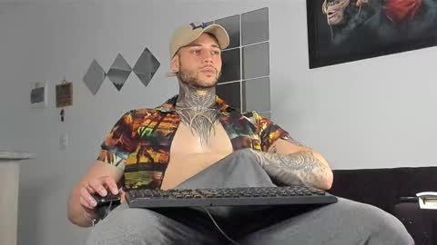 Snapshot of _jamesleandros chatting on March 8, 2025, 8:22 am jeison online show from March 8, 2025, 8:22 am