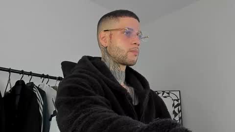 jeison online show from October 14, 2025, 7:47 pm