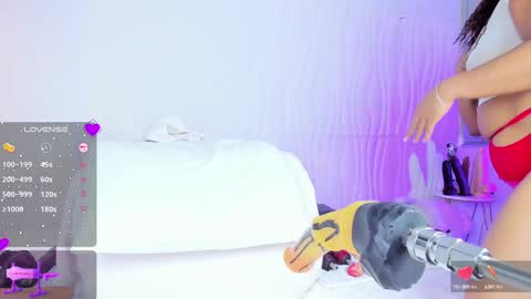 Snapshot of _jasminnee_ chatting on January 12, 2025, 12:55 pm _jasminnee_ online show from January 12, 2025, 12:55 pm