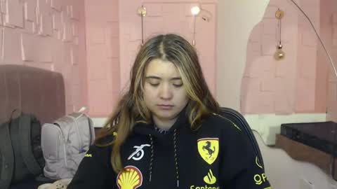 _jeessy online show from October 20, 2025, 4:24 am