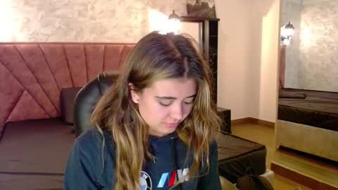 _jeessy online show from October 22, 2025, 8:36 am