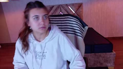 _jeessy online show from November 26, 2025, 5:08 am