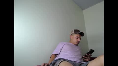 _jesussuarez online show from February 5, 2026, 2:43 pm
