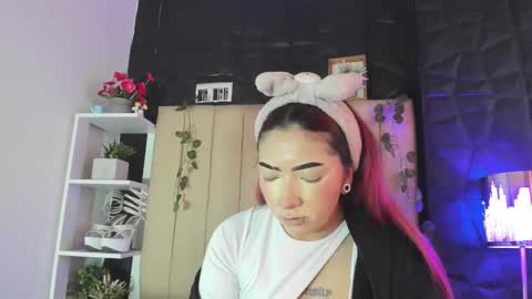 Mia online show from February 4, 2026, 1:06 pm