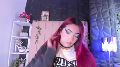 Mia online show from February 12, 2026, 2:23 pm