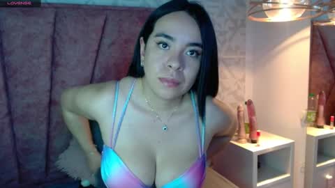 Julieta online show from March 12, 2025, 6:44 pm