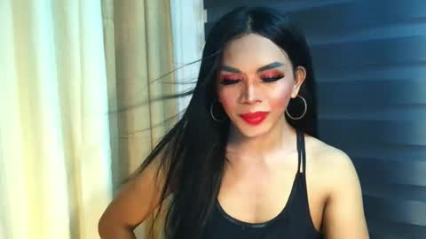 _karie_ online show from November 14, 2025, 1:32 pm