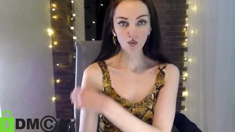  karolina online show from March 10, 2026, 6:35 pm