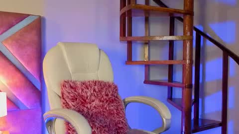 kelly online show from November 18, 2025, 12:53 pm