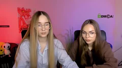 _kellykitten_ online show from December 4, 2025, 9:40 am