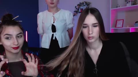 _kellykitten_ online show from March 13, 2026, 9:27 am