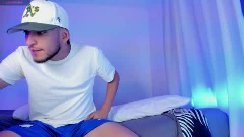    online show from December 4, 2025, 6:23 am