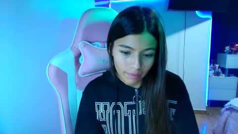 khloe sweet online show from May 25, 2026, 10:05 pm