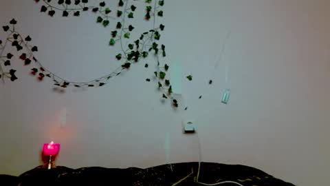 _kikiclark_ online show from November 16, 2025, 8:14 pm