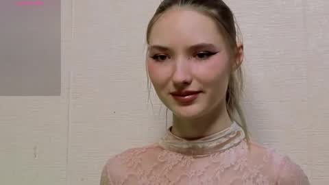 Snapshot of _kikiclark_ chatting on May 3, 2026, 7:42 pm _kikiclark_ online show from May 3, 2026, 7:42 pm