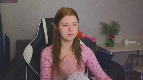 Molly   Emily online show from December 21, 2025, 6:59 pm