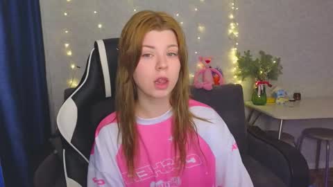 Molly   Emily online show from January 18, 2026, 6:50 am