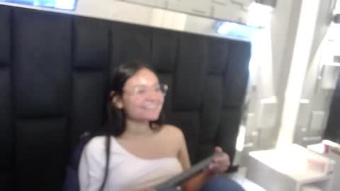 Jalina online show from October 22, 2025, 3:45 pm