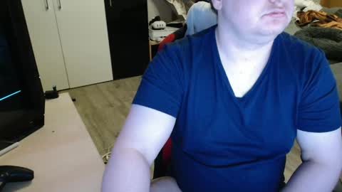 Snapshot of _kitsu_ chatting on May 7, 2026, 5:46 am _kitsu_ online show from May 7, 2026, 5:46 am