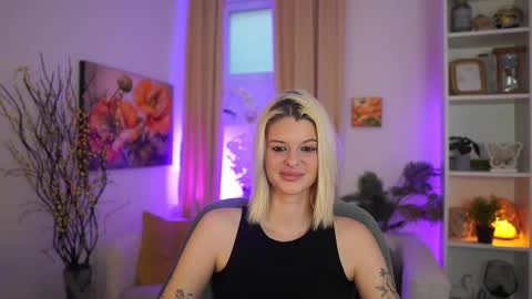 Snapshot of _kitty_cute_ chatting on February 2, 2026, 2:16 pm Kitty online show from February 2, 2026, 2:16 pm