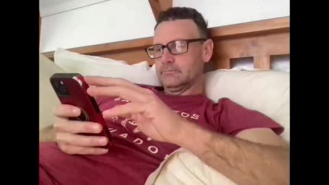 Kiwi online show from September 9, 2025, 10:20 pm