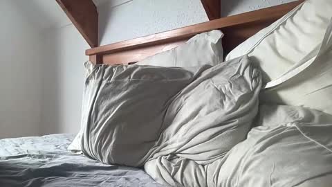 Kiwi online show from March 11, 2026, 9:32 pm