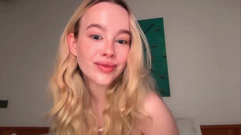 Snapshot of _kkkhaleesi_ chatting on May 19, 2026, 10:38 pm DENI online show from May 19, 2026, 10:38 pm