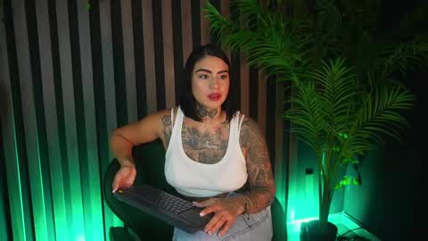   online show from February 25, 2025, 10:18 pm