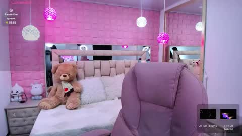 Laura online show from January 14, 2026, 1:06 pm