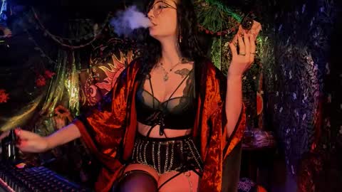 Snapshot of _lady_luna_ chatting on November 15, 2025, 1:14 am Lady Luna online show from November 15, 2025, 1:14 am